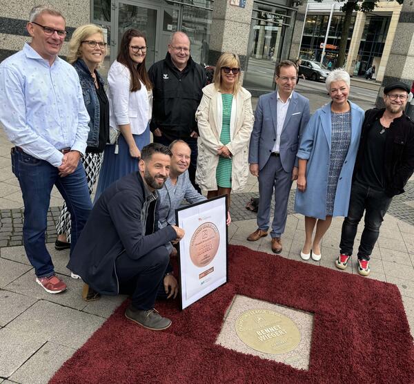 Bennet Wiegert auf Sports Walk of Fame verewigt